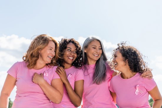 Mulheres a assinalar a luta contra o cancro da mama